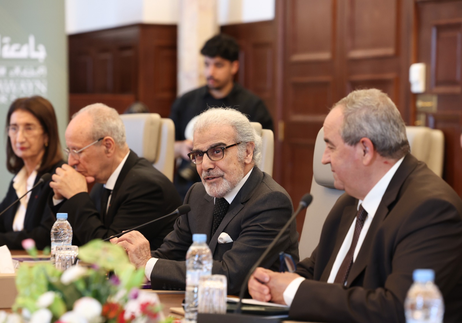 الجامعة الأمريكية في الشارقة وجامعة الأخوين توقّعان مذكرة تفاهم لتعزيز البحث العلمي في مجالي اللغة العربية والذكاء الاصطناعي الأخلاقي